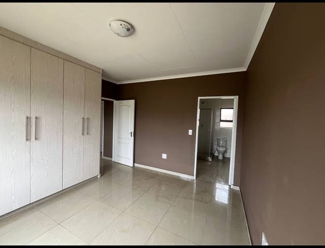 2 BEDROOM TOWNHOUSE FOR SALE IN RIVERSDALE